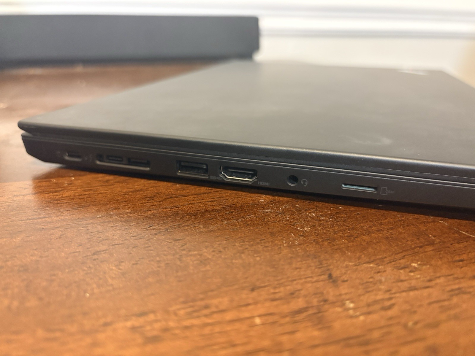 Lenovo ThinkPad T490 14.1″ i5-8265U 1.6Ghz 16GB Battery & Extras *NO SSD OR OS*