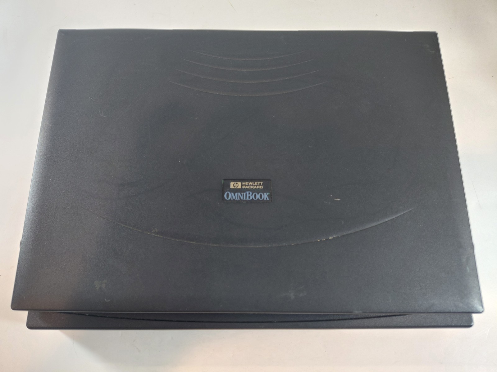 HP Hewlett Packard OmniBook Vintage Laptop Pentium MMX For Parts or Repair
