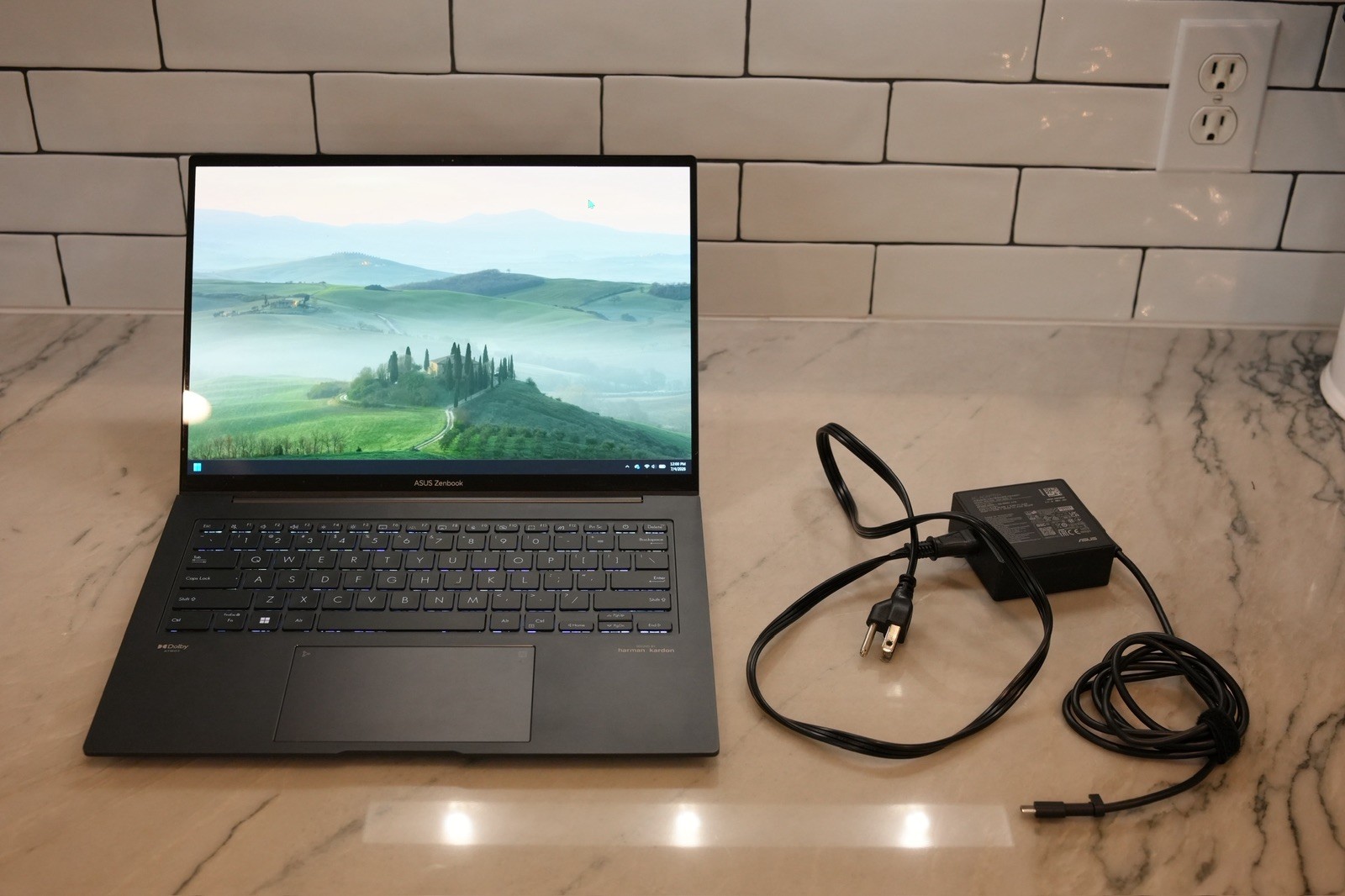 ASUS Zenbook 14.5″ (512GB SSD, Intel Core i7 13th Gen., 5.00 GHz, 16GB) Laptop