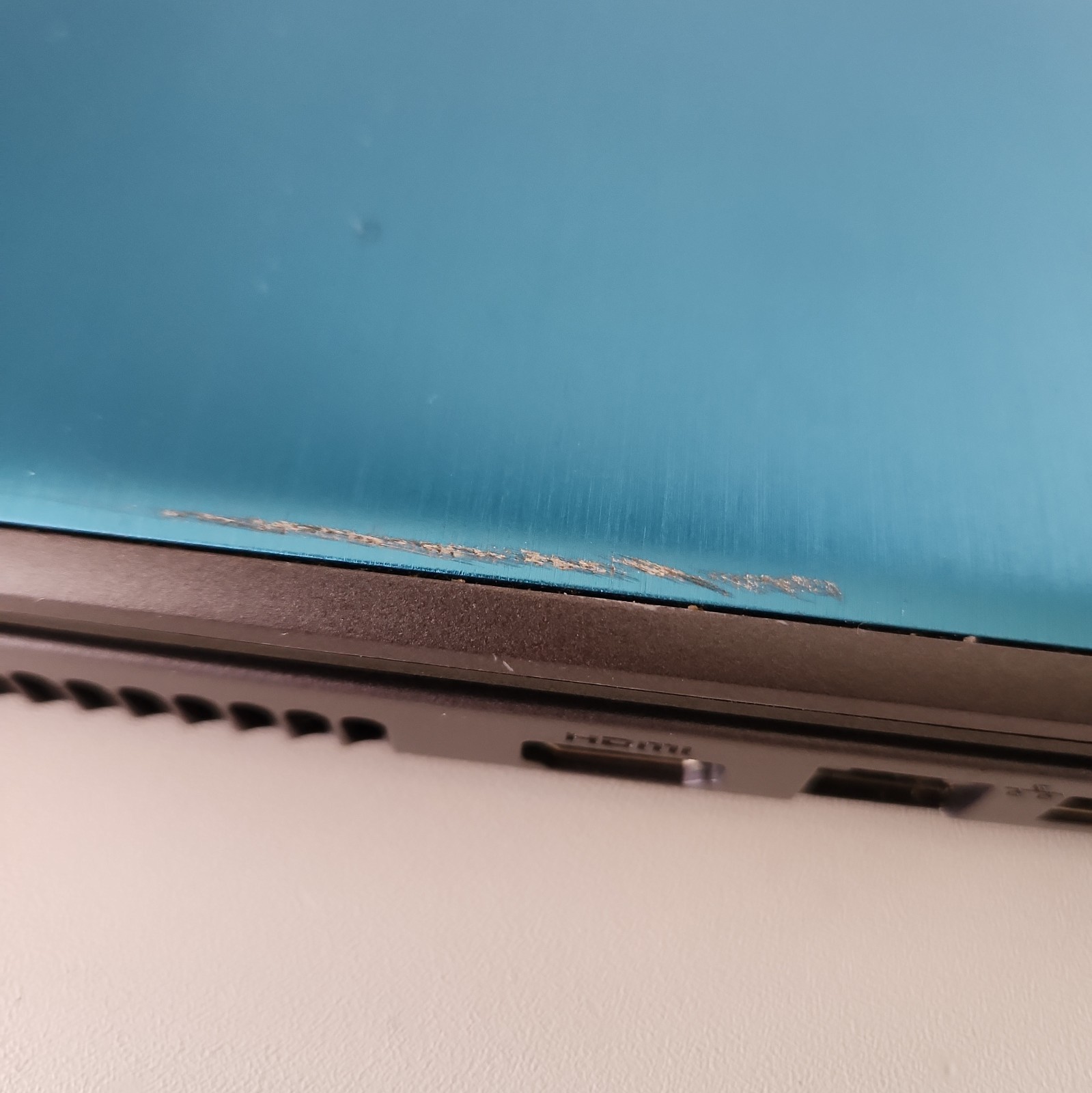 Dell Inspiron 17R 5737 Blue Intel i5-4200U 1.6GHz 8 GB NO HDD/BATT BOOTS TO BIOS