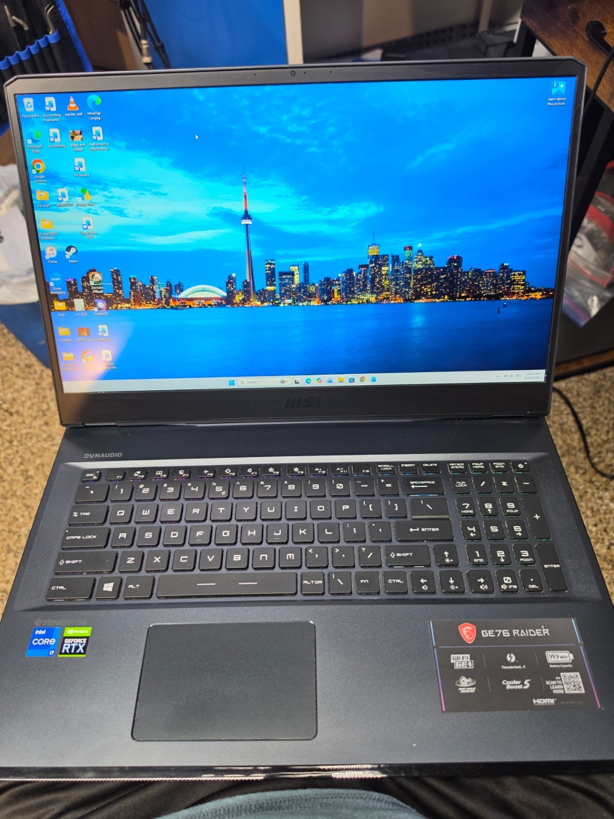 MSI Raider GE76 11UE 17.3″ FHD 144Hz i7-11800H 16GB 1TB SSD RTX 3060 W11H