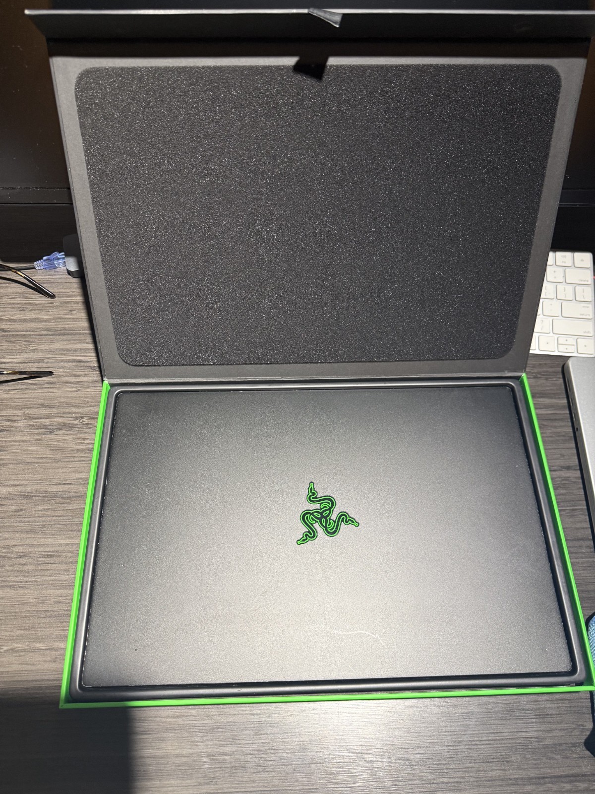 Razer Blade 15 inch (1TB, Intel Core i7 8th Gen,RTX 2070, 32GB Ram)