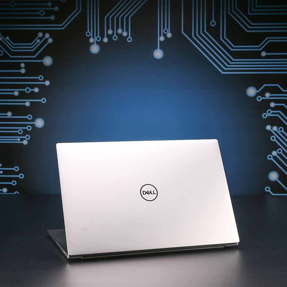 Dell XPS 15 9510 // Intel Core i7-11800H, RTX 3050 Ti, 16GB RAM, 512GB SSD