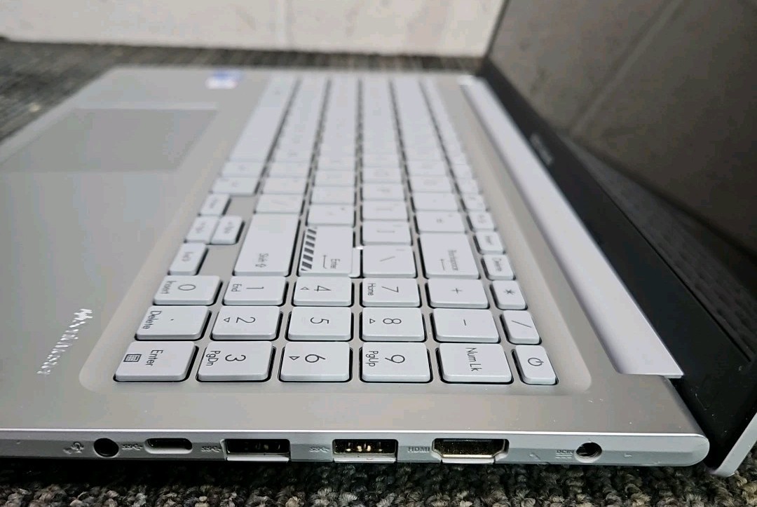 ASUS F1504V Vivobook 15.6″ i7-150U 16GB, MEMORY, 512GB SSD Laptop