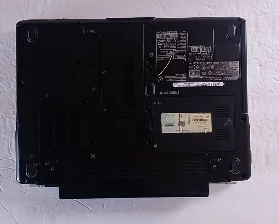 DELL INSPIRON 1420 14″ INTEL CORE 2 DUO CPU 2.00 GHz 3GB 320GB Win 7 PRO