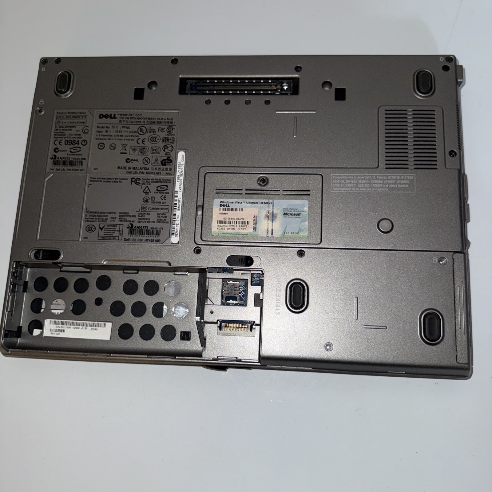 Dell Latitude D630 Laptop Duo 2, 2GB RAM , 160GBHD Win XP NO BATTERY MISSING KEY