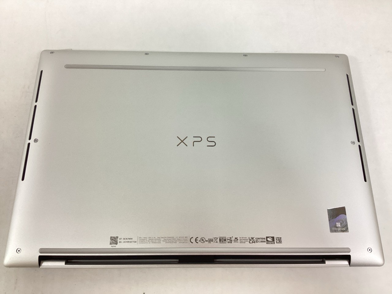 Dell XPS 14.5″ 9440 OLED – Ultra 7 155H 32GB 1TB SSD WiFi 6E W11P – G7VY6