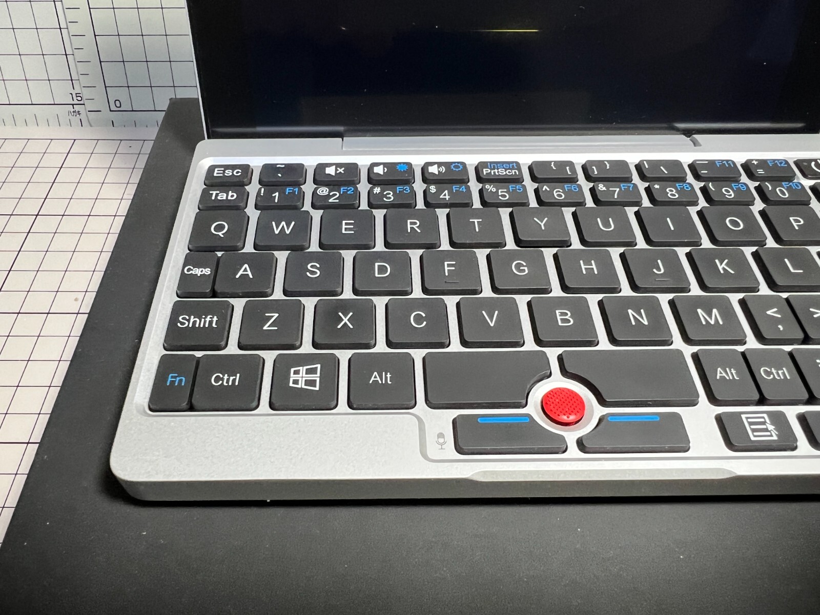 GPD POCKET X7-Z8750 model UMPC portable personal computer SILVER Excellent +