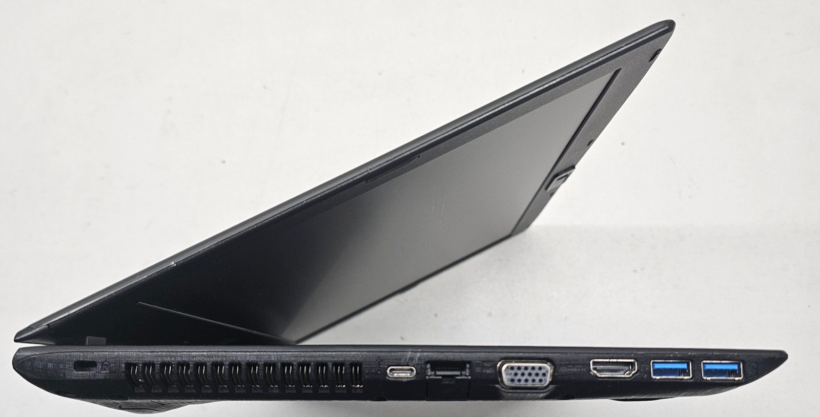 Acer Aspire E 15 E5-575-5493 Laptop Intel Core i5-7200U 4GB Ram NO HD/OS (FL)