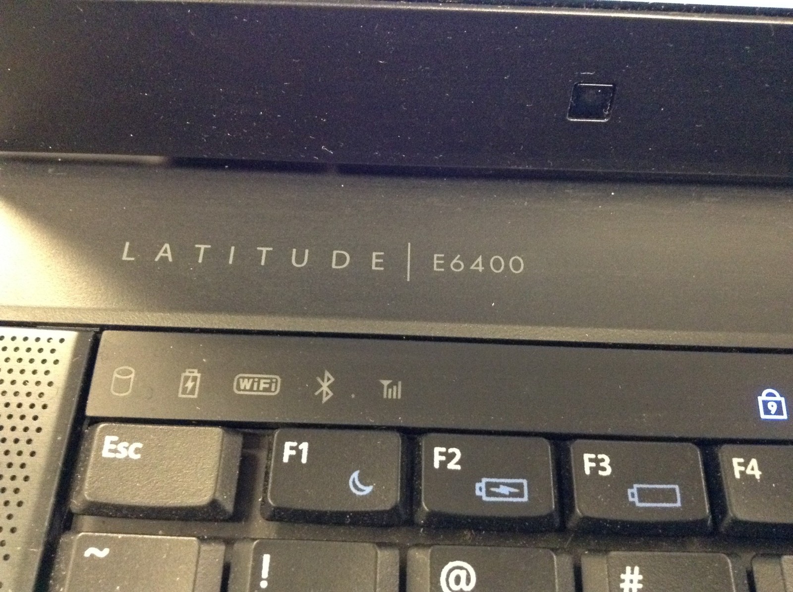 Dell Latitude E6400 Laptop 14″ Core 2 Duo P8700 2.53GHz 2GB, NO HDD, WORKING