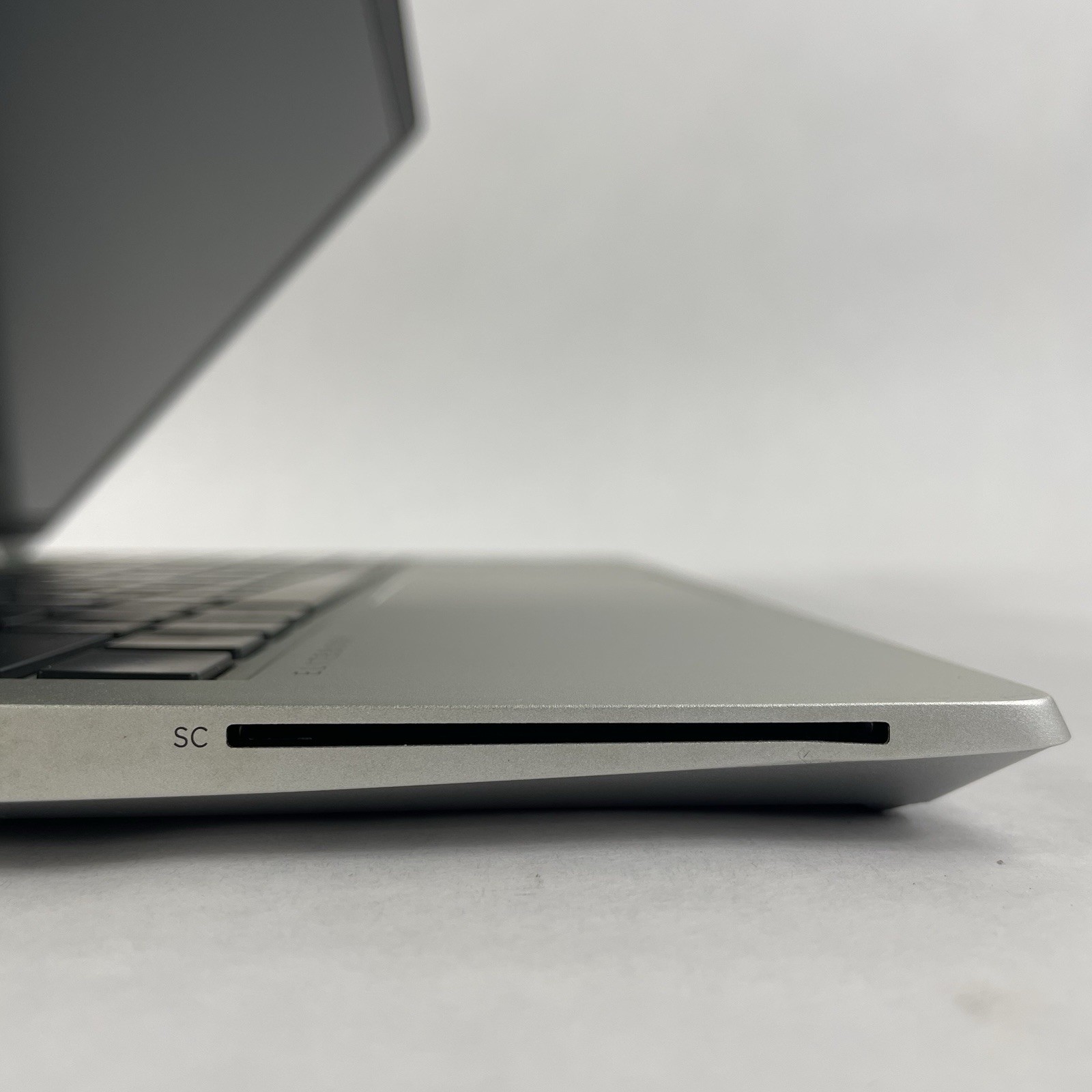 HP EliteBook 640 G9 14″ i5-1235U 3.96 GHz 16 GB RAM No SSD/OS/AC
