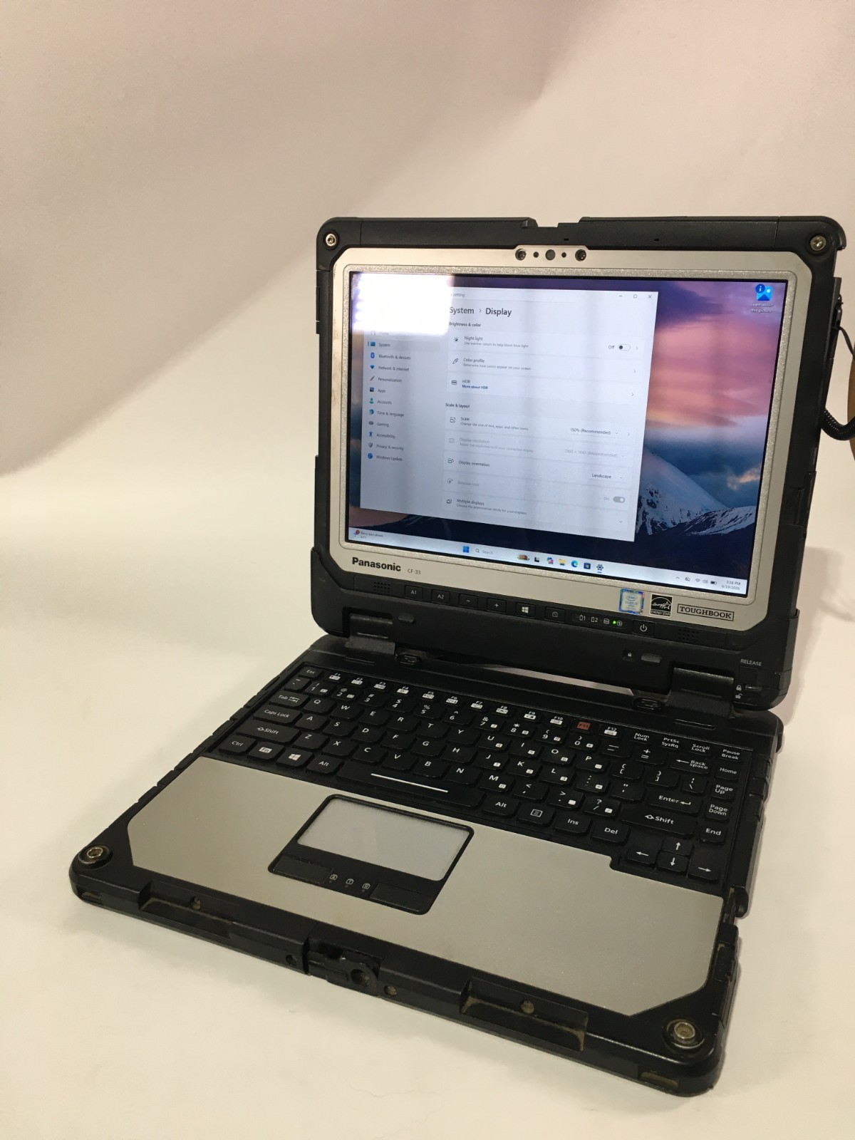 Panasonic Toughbook CF-33 i5-7300U 2.60GHz 256GB SSD 16GB FAIR BATT LOCKED w/ AC