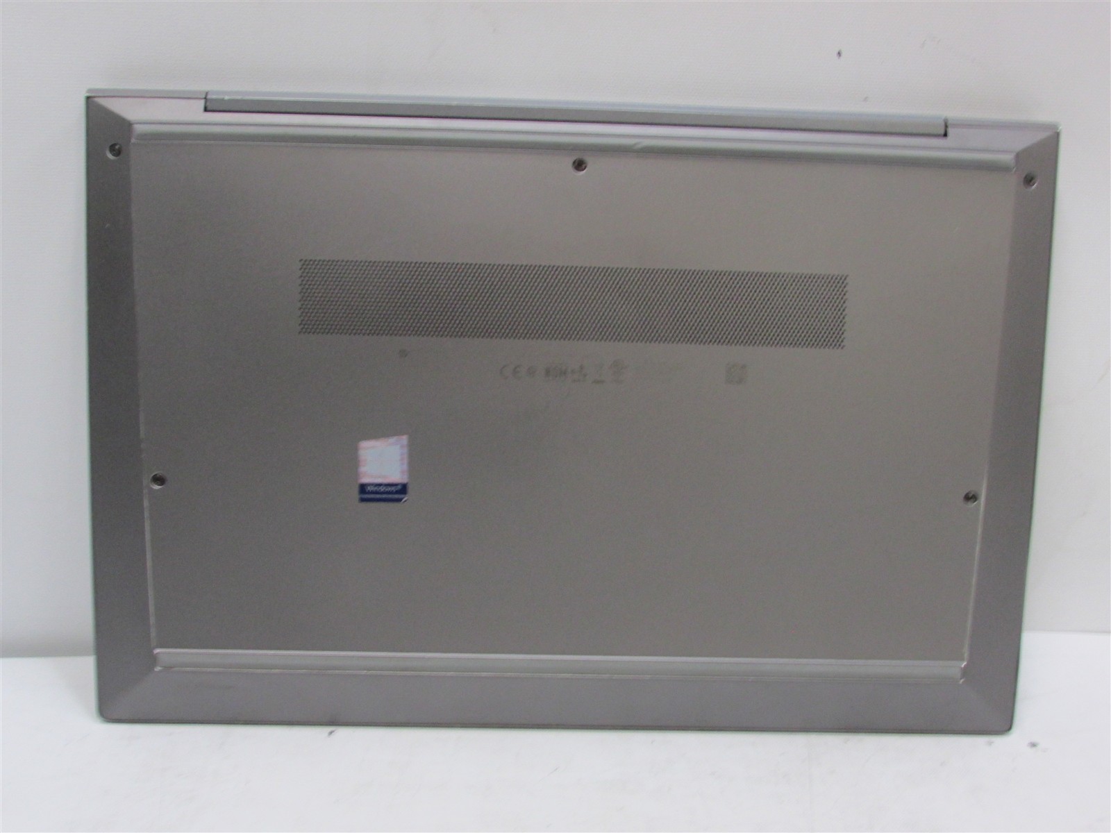 HP ZBook Firefly 14 G8 i7-1185G7 3.0GHz 16GB 512GB NVME 14″ W11 Pro MISS KEY/DMG