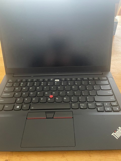 Lenovo ThinkPad e14 2nd gen. 11th gen i5 processor 4gb RAM no storage. No power