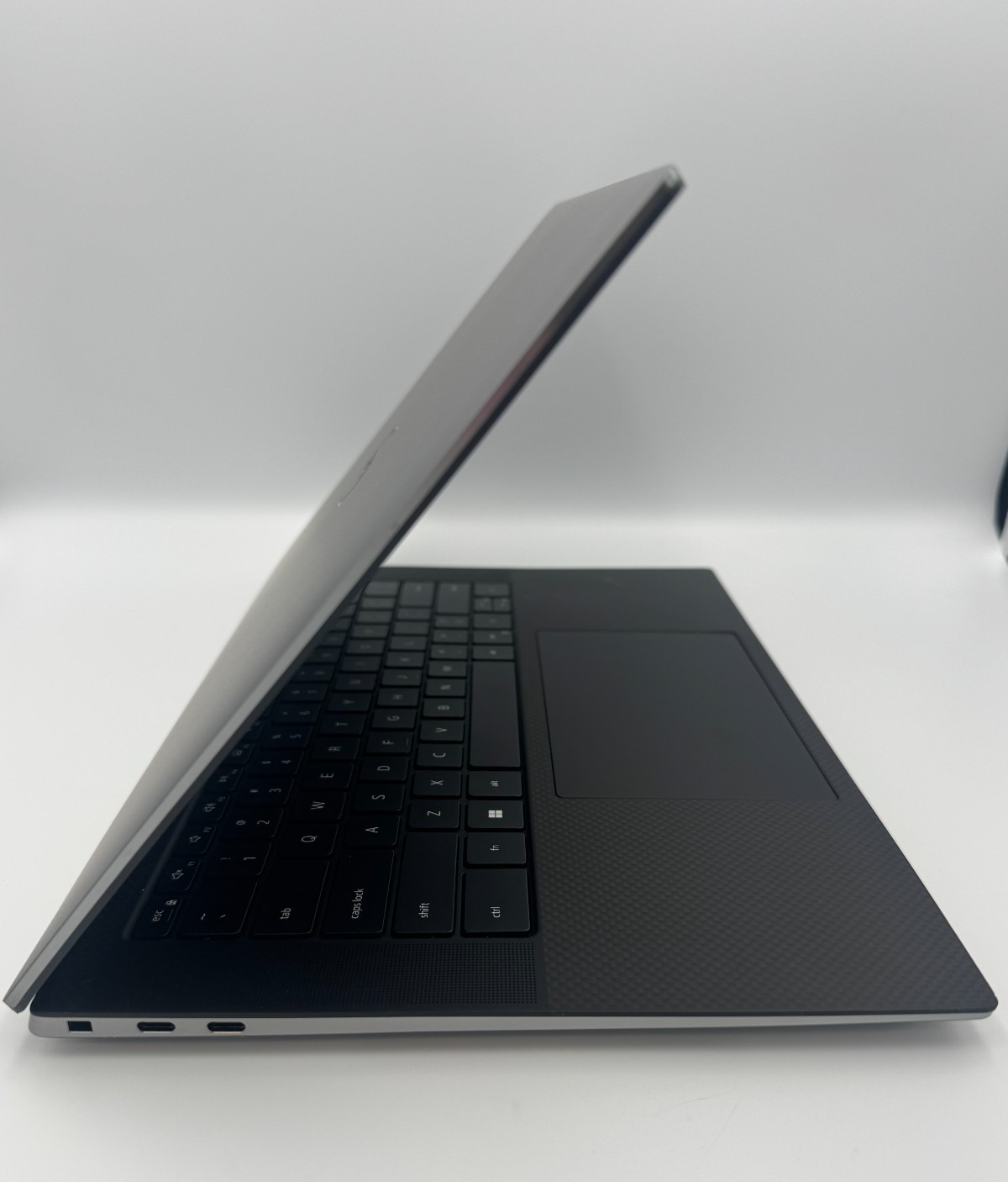 Dell Precision 5550 15.6″ Intel Core i5-10400H 2.60GHz 16GB 256GB NVME Win 11