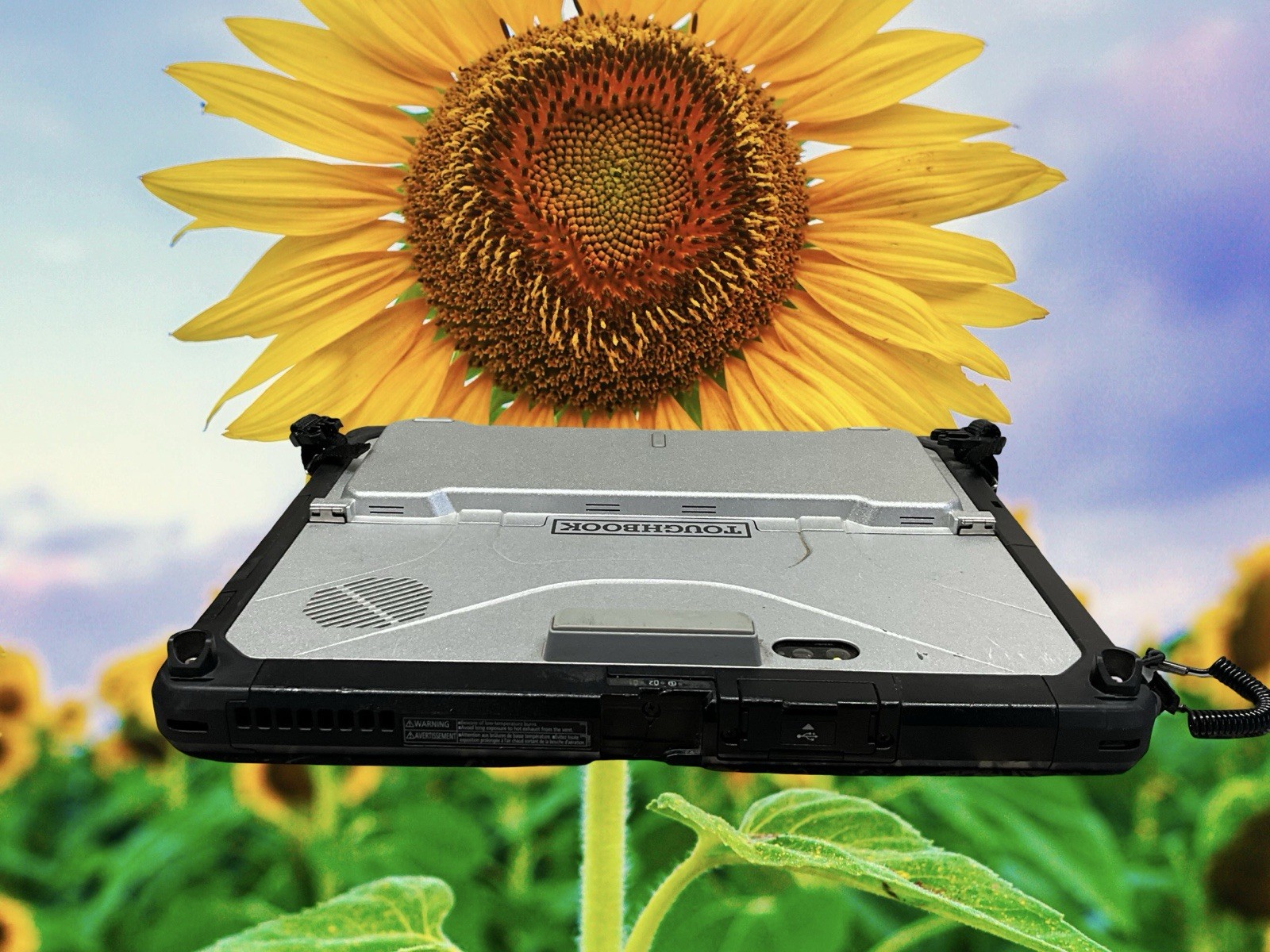 Panasonic Toughbook CF-33 i5-6TH GEN 2.4GHz 8GB RAM TOUCH