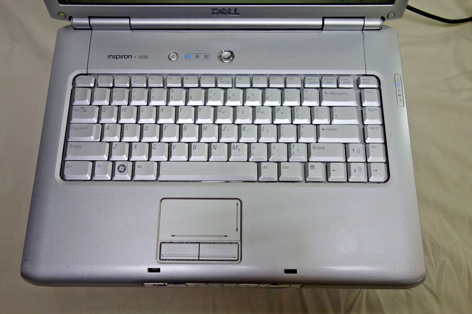 Dell Inspiron 1520 laptop Core Duo 2Ghz 2GBram 109Gb HDD Win7 Pro and charger