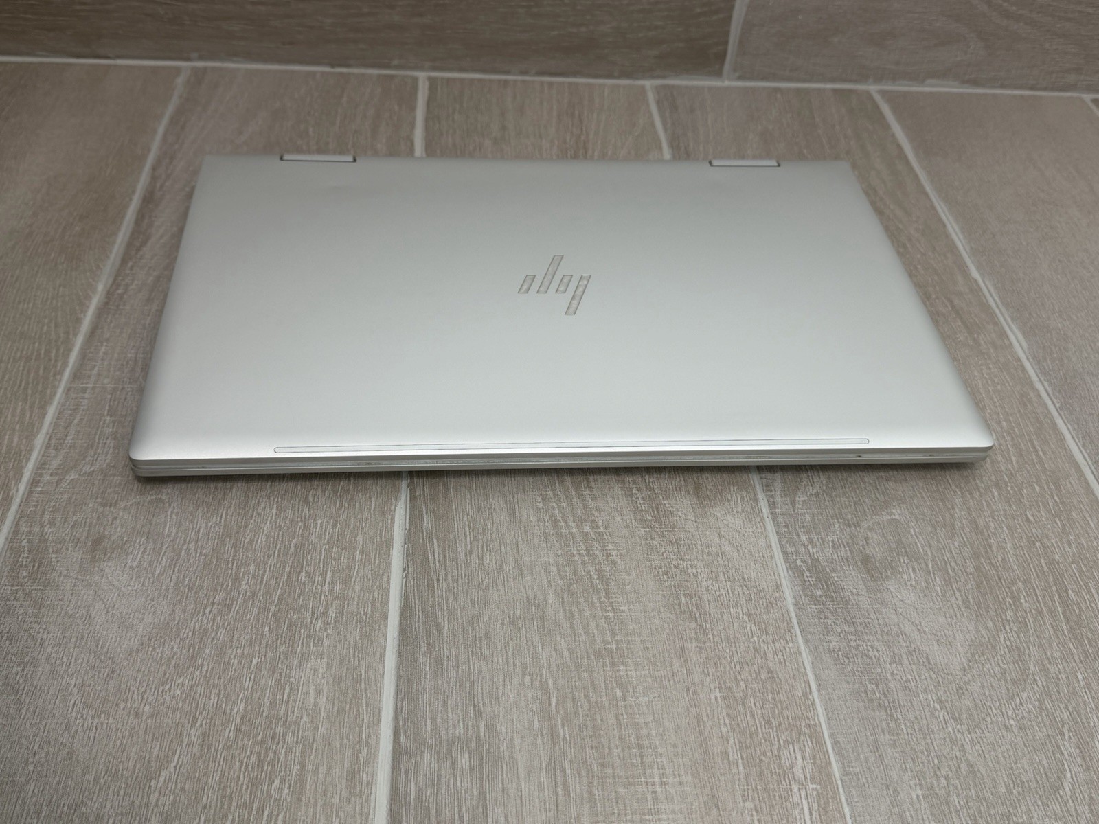 HP Envy X360 15M-ED0013DX 15.6″ Touch Laptop Core i5-1035G1 8GB RAM 256GB NVMe