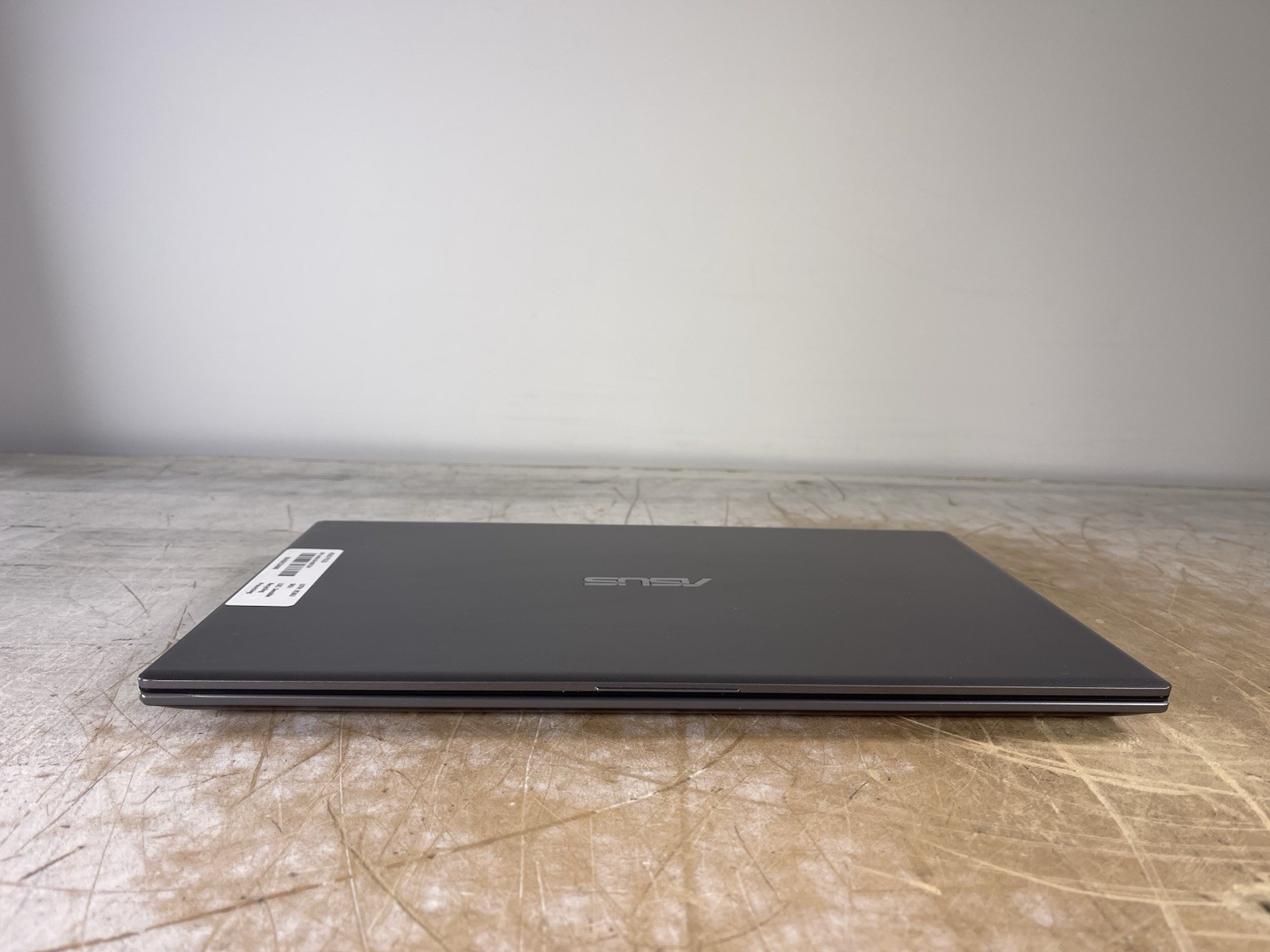 ASUS VIVOBOOK F512J i3-1005G1 @ 1.20 GHz, 8GB RAM, NO HDD/OS – (FOR PARTS)