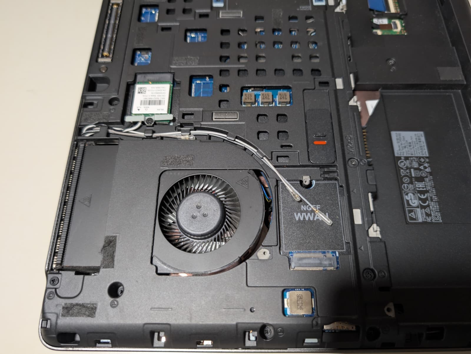 Read! Dell Precision 7520 TouchScreen | i7 7th Gen NO RAM NO SSD | AS-IS