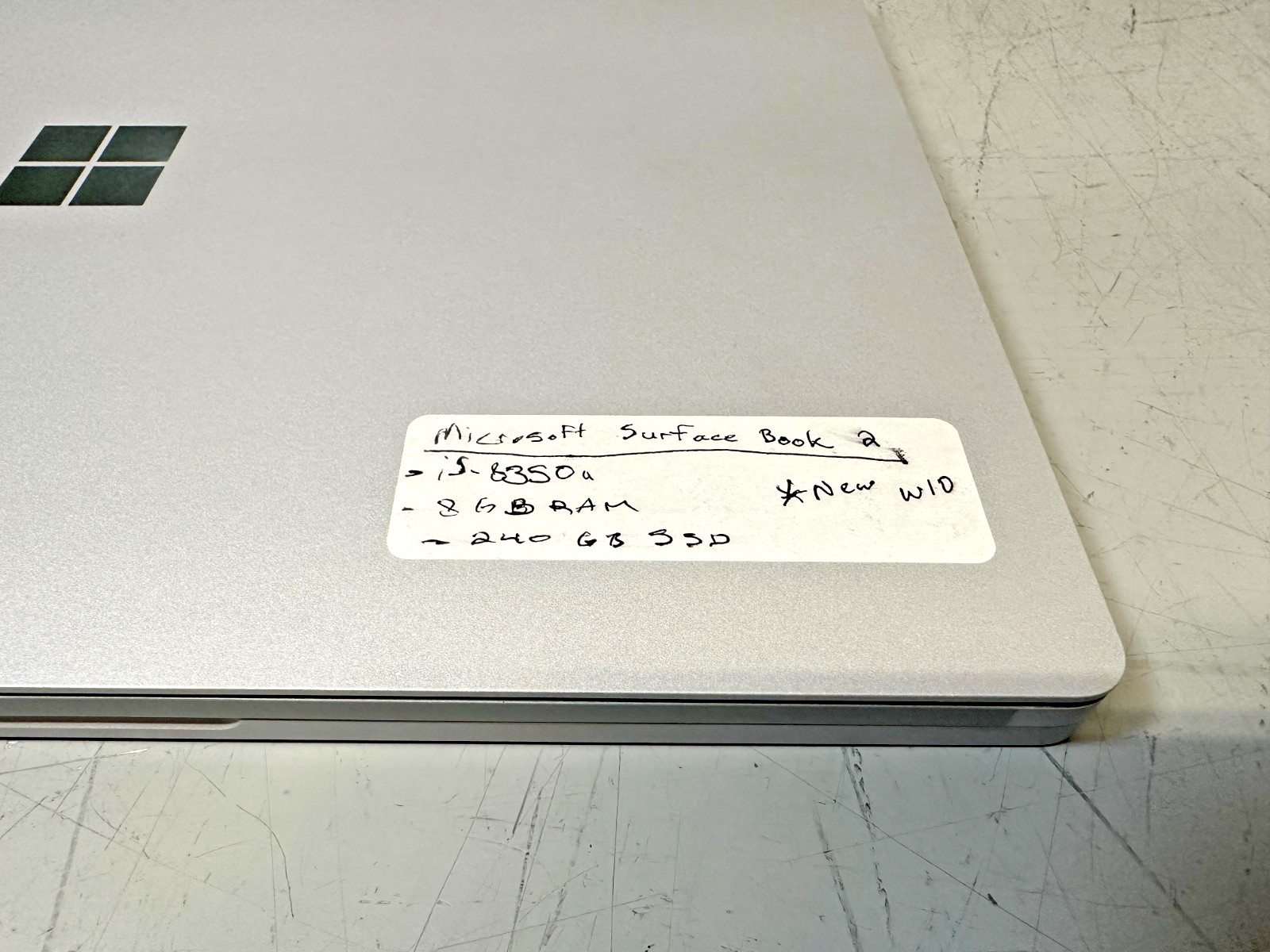 SURFACE BOOK 2 13.5″ TOUCH – i5-8350U | 8GB RAM | 256GB SSD | INTEL UHD | WIN 10