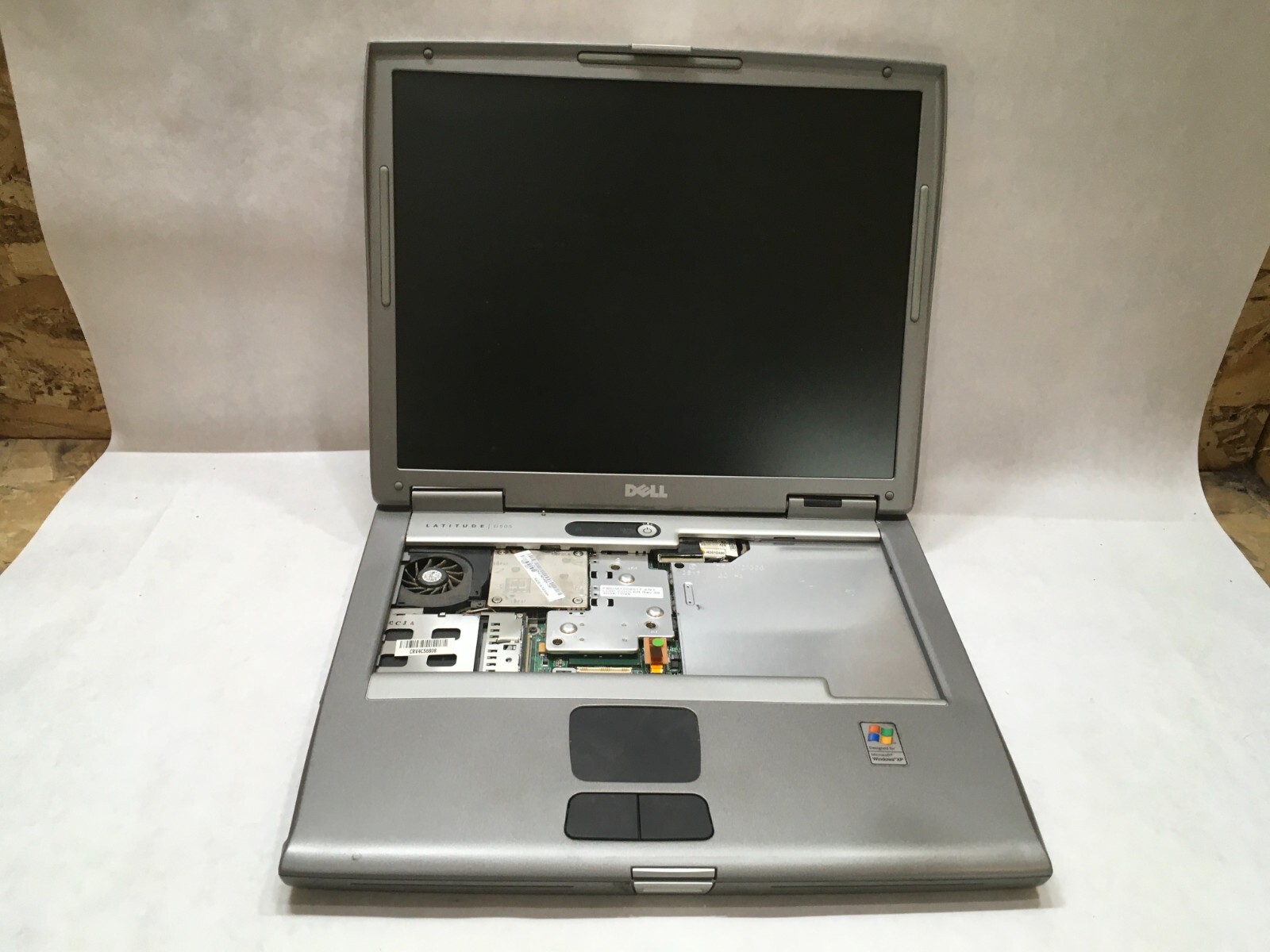 Dell Latitude D505 Pentium M 770 256 MB Ram No Storage Power Dead For Parts- FT