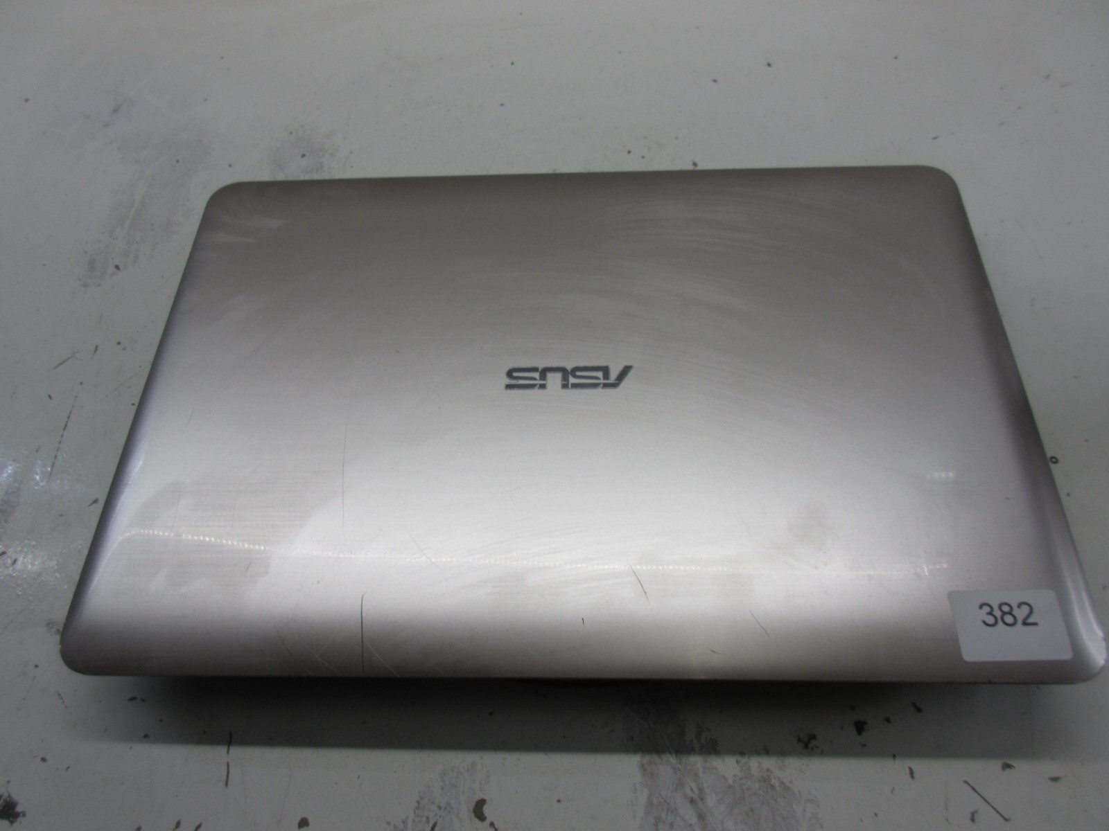 ASUS F556U Intel Core i5-6200U 2.30GHz 8GB NO HDD No Batt