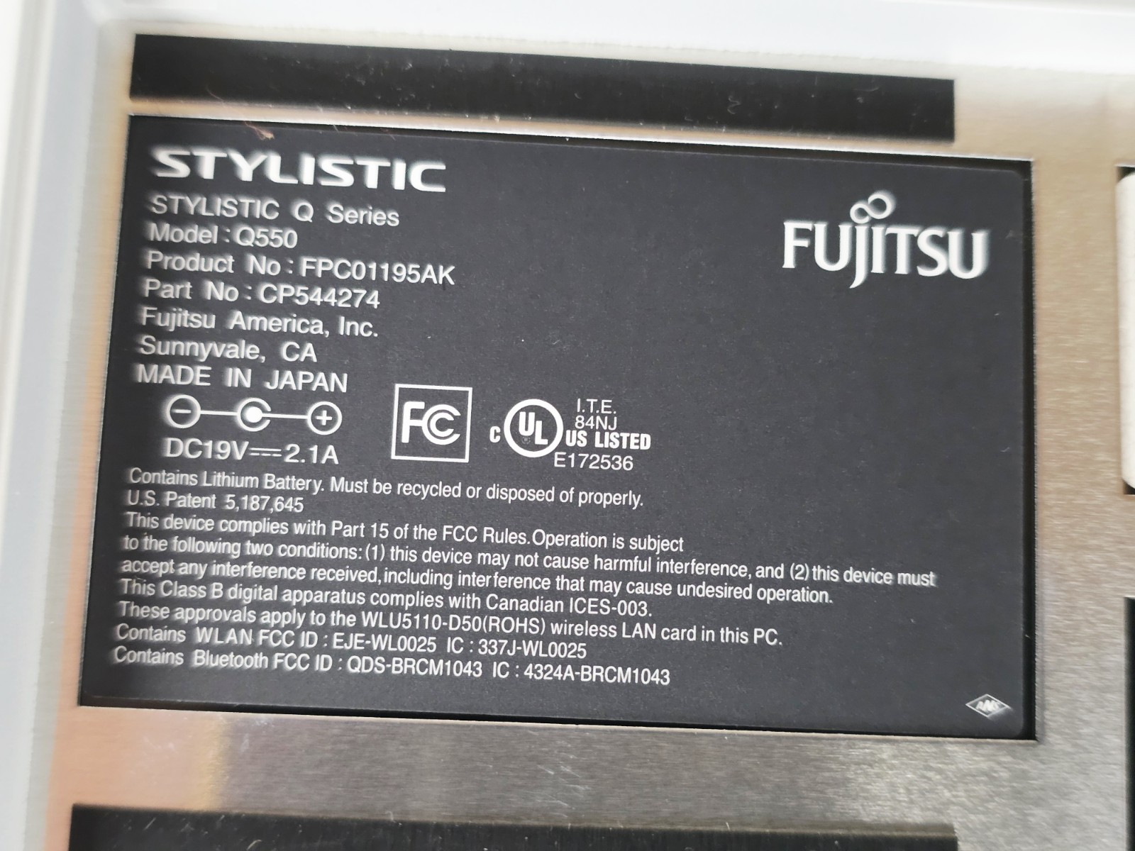 Fujitsu Stylistic Q Series Q550 PC Tablet Windows 7 Pro (FOR PARTS OR REPAIR)