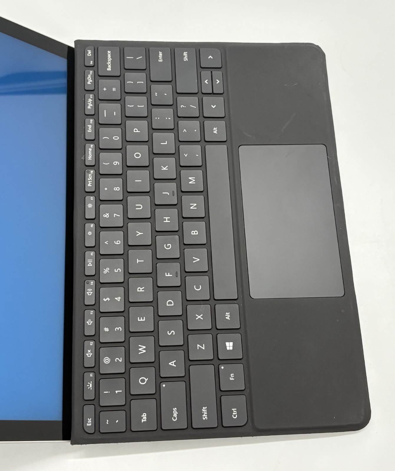 Microsoft Surface Go 3 1926 Pentium Gold 6500Y 1.10 GHz 4GB 64GB NVMe + Keyboard