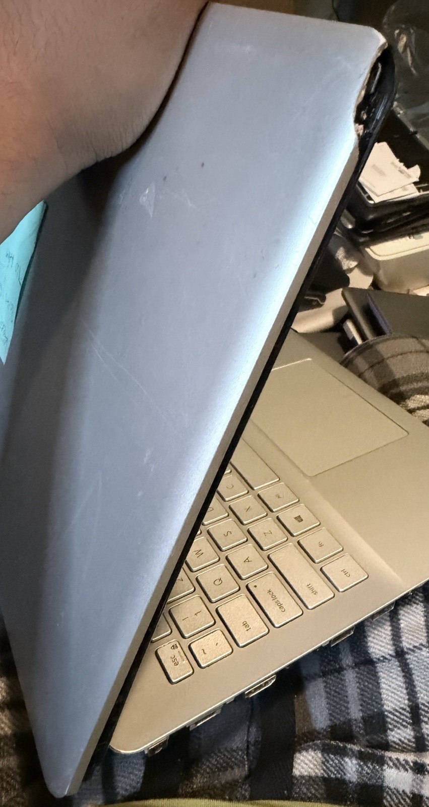 Dell Inspiron 5584 | i5-8265U 1.60GHz | NO RAM | NO SSD