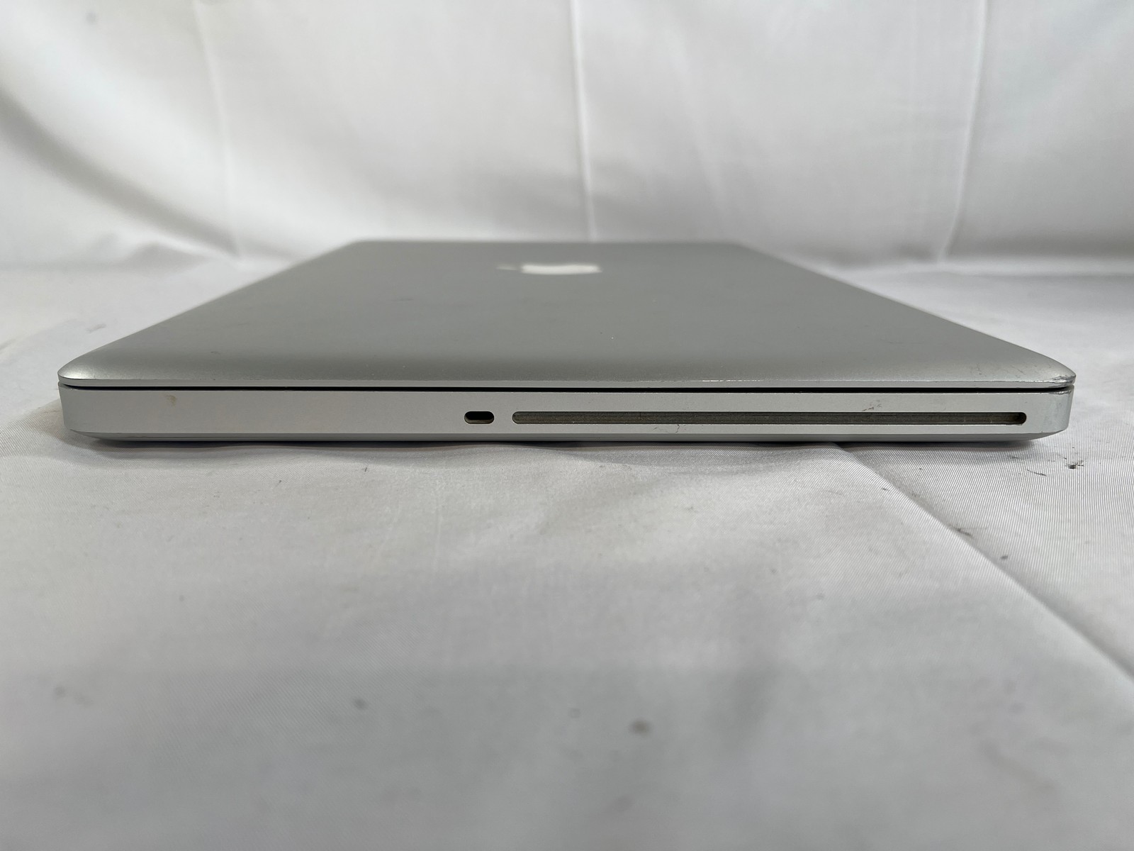 Apple MacBook Pro Mid 2009 2.53 GHz Core 2 Duo No Drive 15″ FOR PARTS/REPAIR