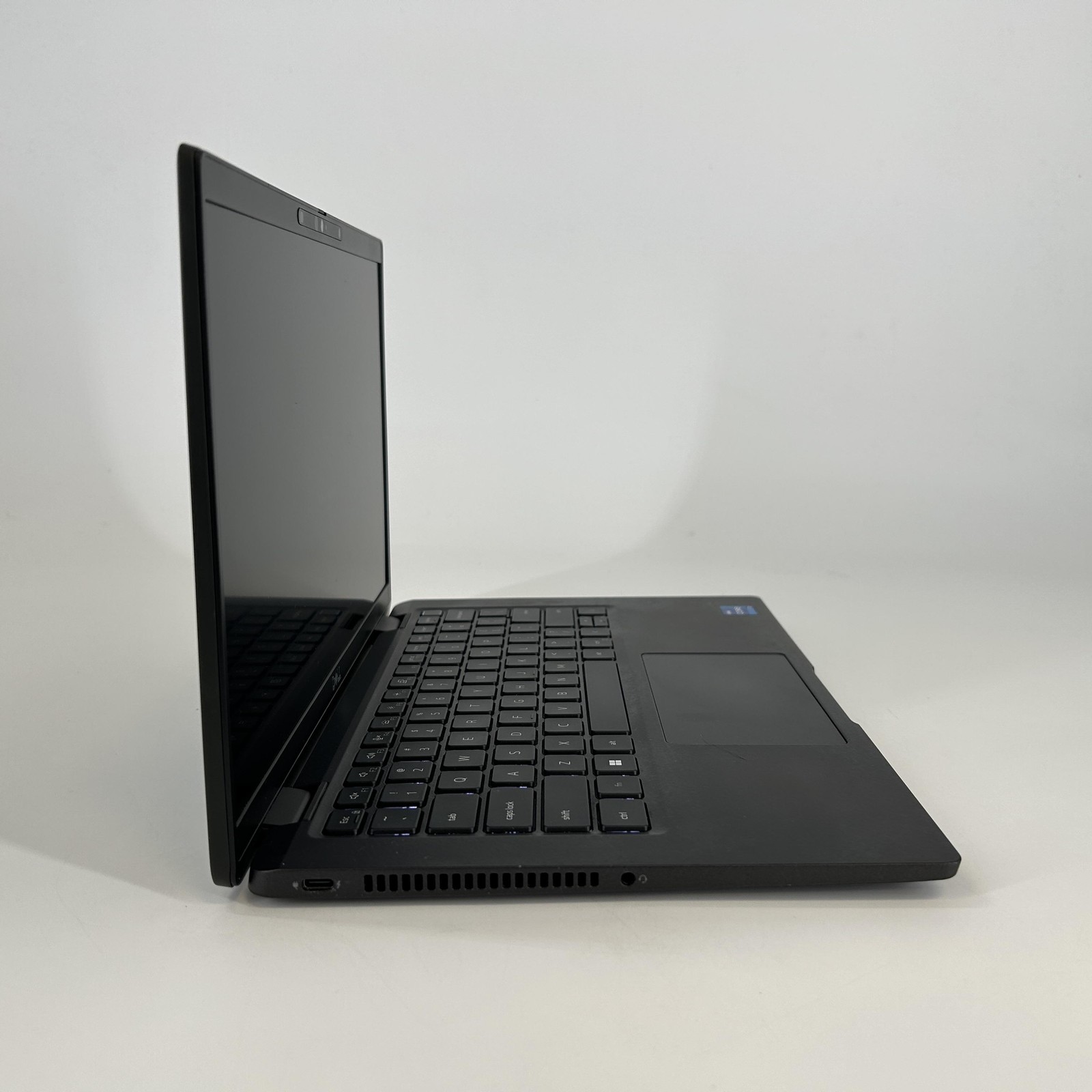 Dell Latitude 7430 14 Black FHD 1.7 GHz i7-1255U 16GB 512GB SSD – Sticker Wear