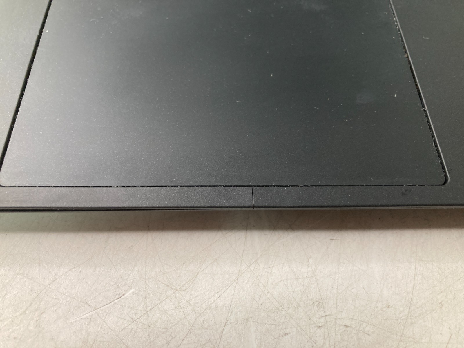 Lenovo ThinkPad T490 vPro w/ i5-8365U 1.6GHz 8GB Ram -Bad Speakers No HDD Parts
