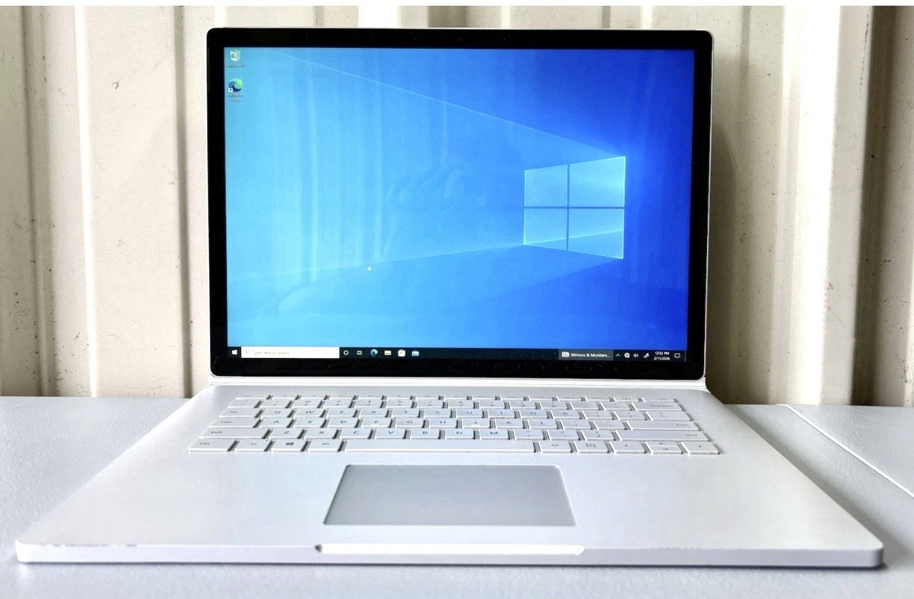 Microsoft Laptop/8th I7/ 16gb Ram/512 SSD/Charger Included/ Read Describtion