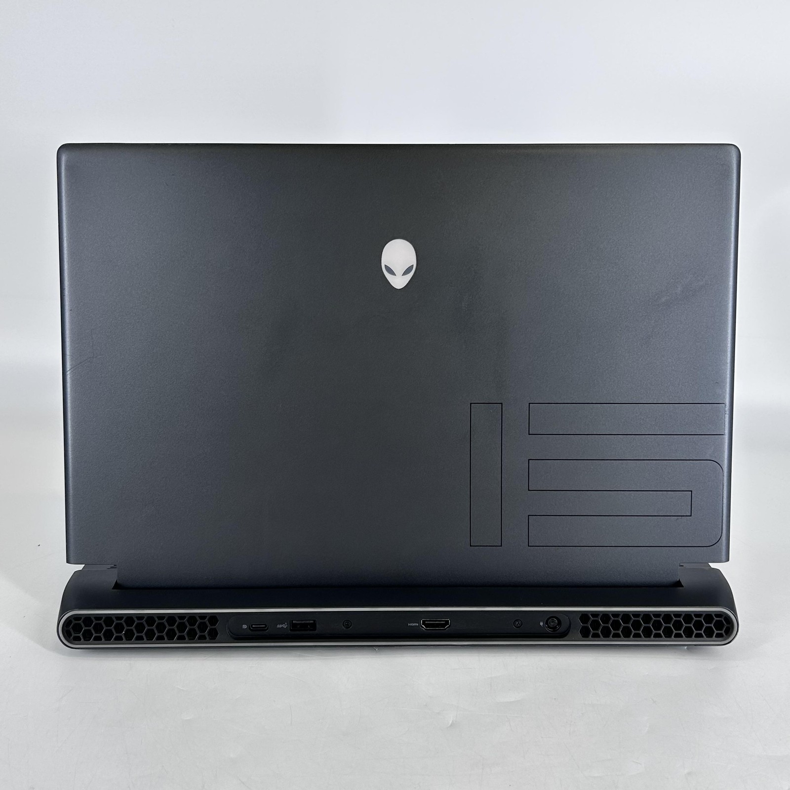 Dell Alienware m15 R5 165Hz FHD 3.2 GHz Ryzen 7 5800H 32GB 1TB SSD RTX 3060 Good