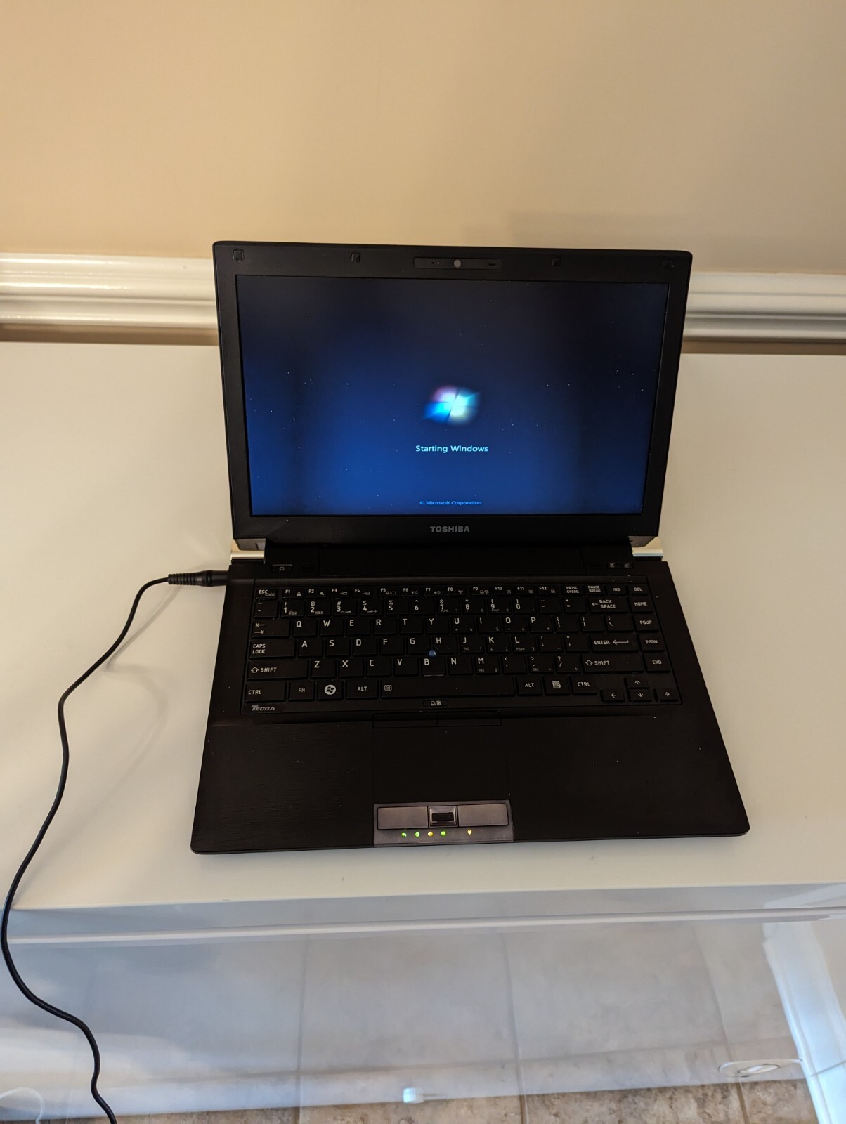 TOSHIBA TECRA R940v3320i5-3320 260GHz 4GB RAM 300HDD WEBCAM BIOS TESTED