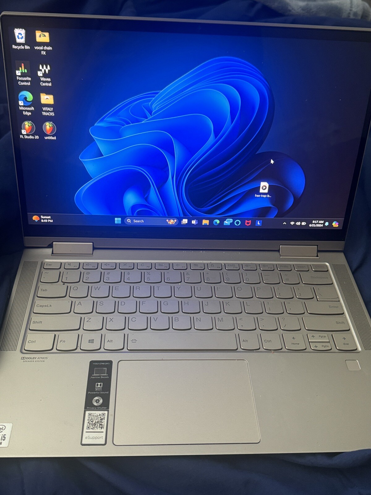 Lenovo Yoga C740-14IML Intel i5-10th Gen 1.60GHz 8 GB RAM 256 GB SSD Windows 11