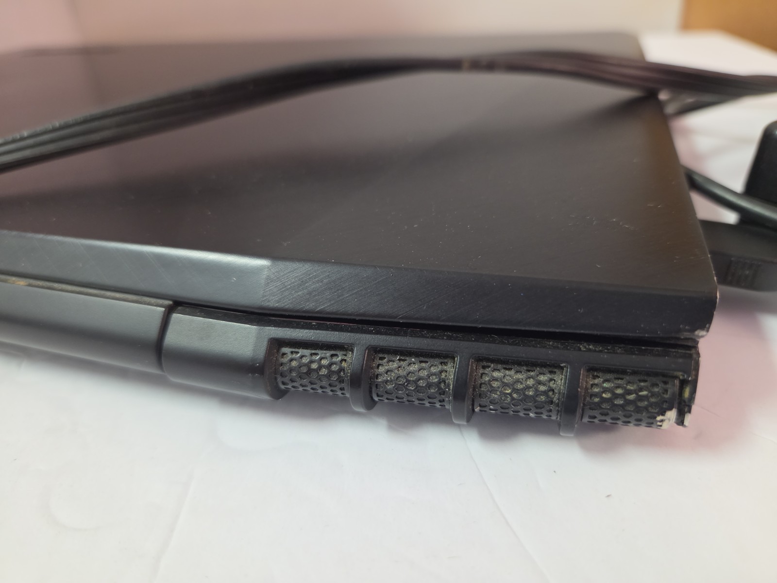 lenovo y50-70 Touch I7-4700hq 2.4ghz 16gb 256gb (Fair Condition)
