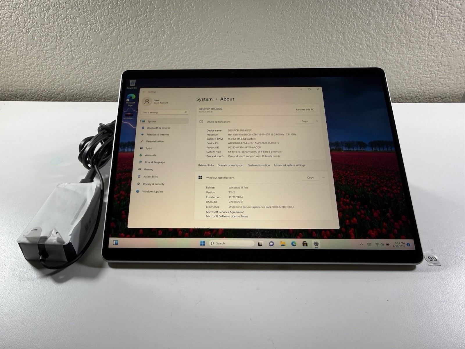 Microsoft Surface Pro 8 (1982) i5-1145G7 – 16GB RAM – 256GB 120Hz – Win 11 Pro
