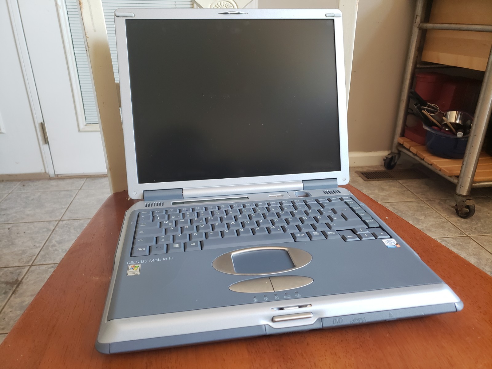 RARE Fujitsu Siemens Celsius Mobile H WF2H BS015 Nvidia 500 GoGL Wireless Kb Xp