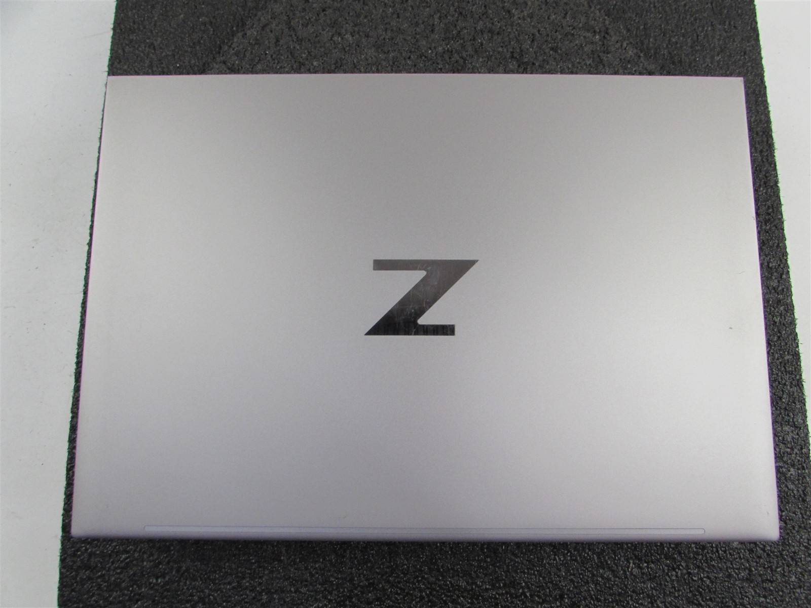 HP ZBOOK FIREFLY 16 (G9) 1920X1080 FHD I7-1265U 512GB SSD 16GB RAM NO O.S