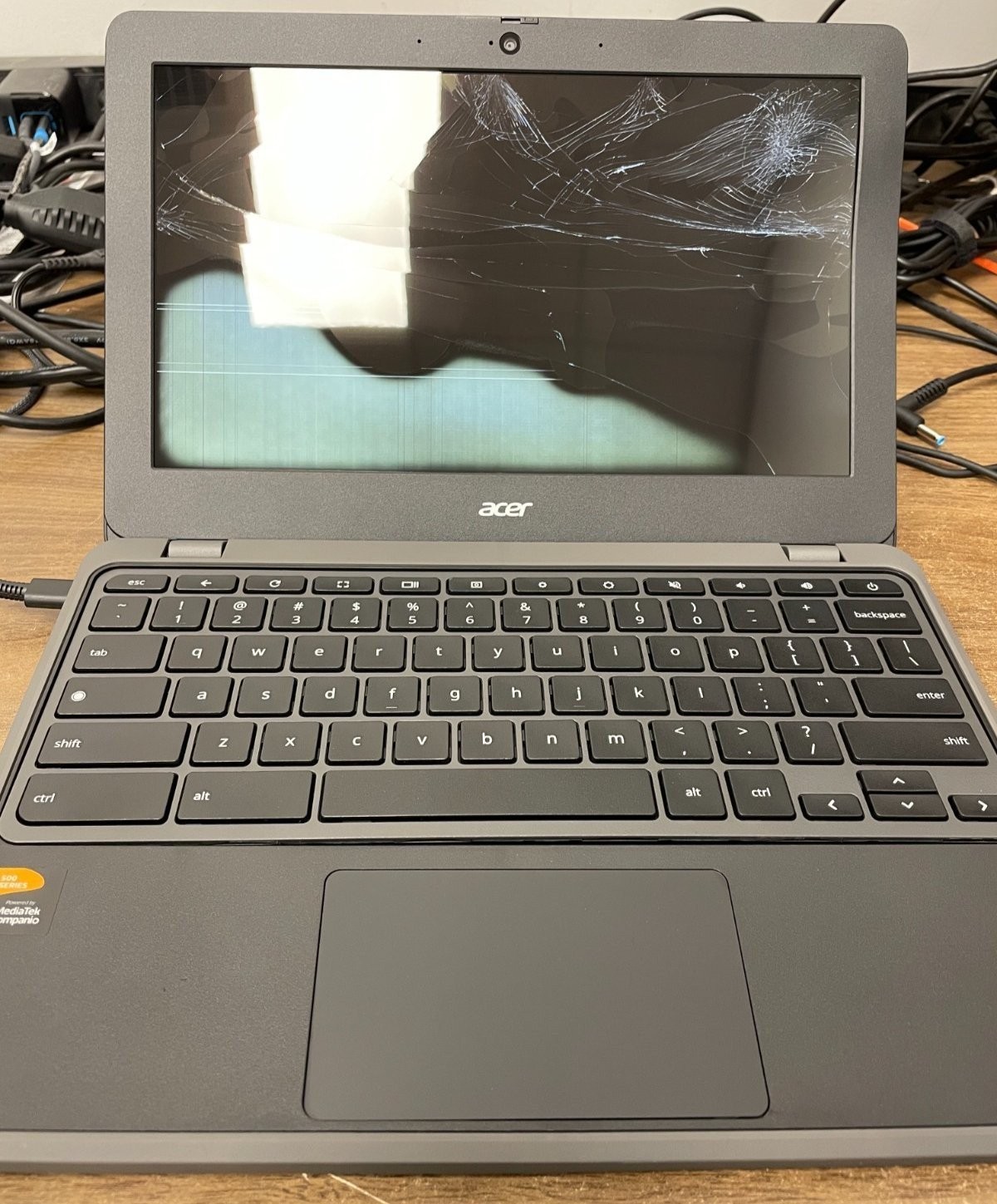 Acer Chromebook 311 C723T 11.6 4GB 32GB, Cracked Screen (READ) NX.A71AA.001
