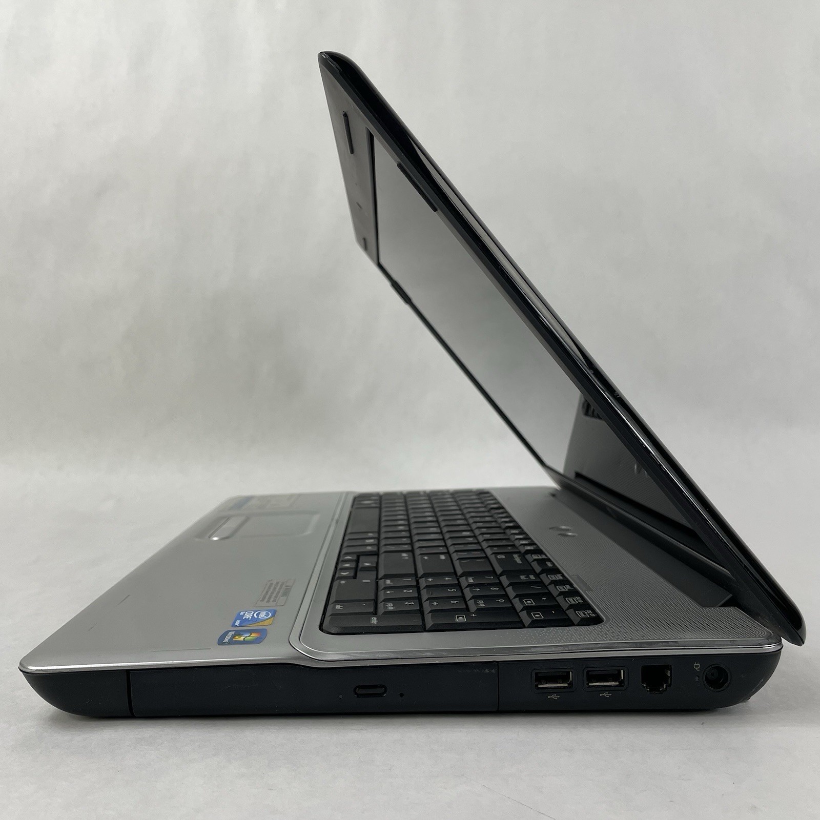 HP G71 NoteBook 16.9″ Core 2 Duo t6600 2.20 GHz 4 GB RAM No SSD/OS/AC/Battery