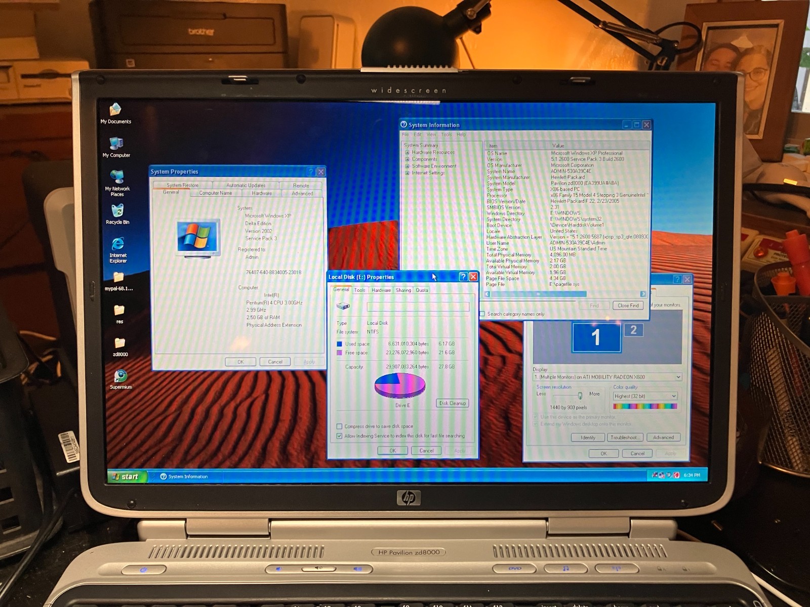 HP ZD8000 Vintage Gaming Laptop 17″ Pent 3GHz 32GB SSD 2.5GB RAM ATI X600 Win XP