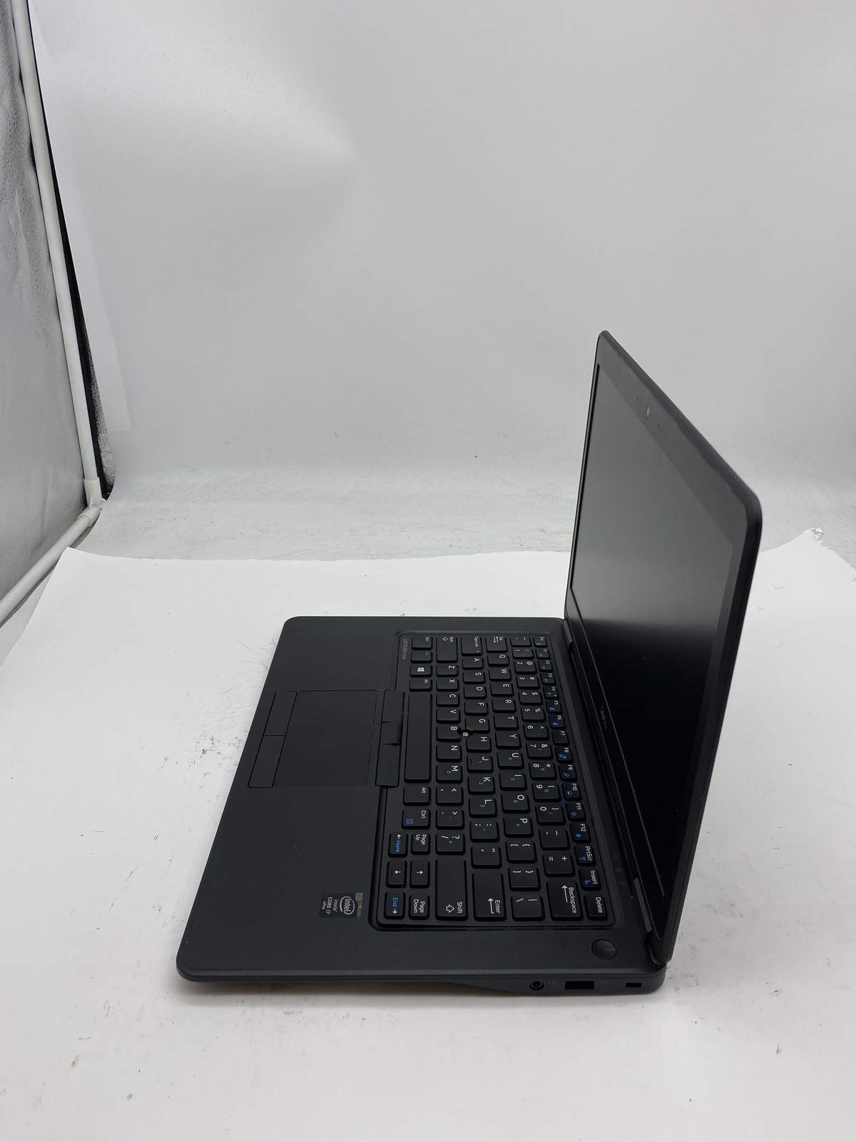 Dell Latitude E7450 14″ Laptop Intel Core i7 5600U 2.6GHz No Ram – No HDD