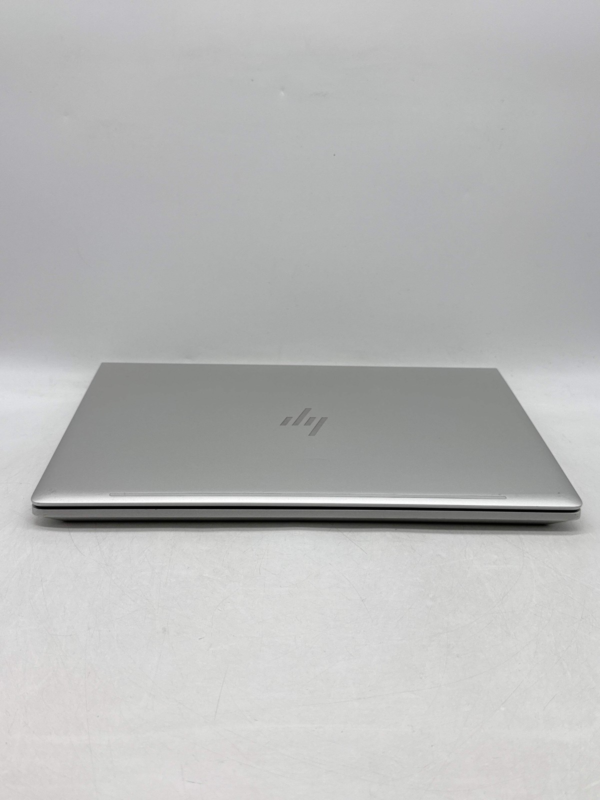 HP EliteBook 640 G10 14.0″ FHD Touch Core i5-1335U 1.30GHz 256GB SSD 8GB RAM