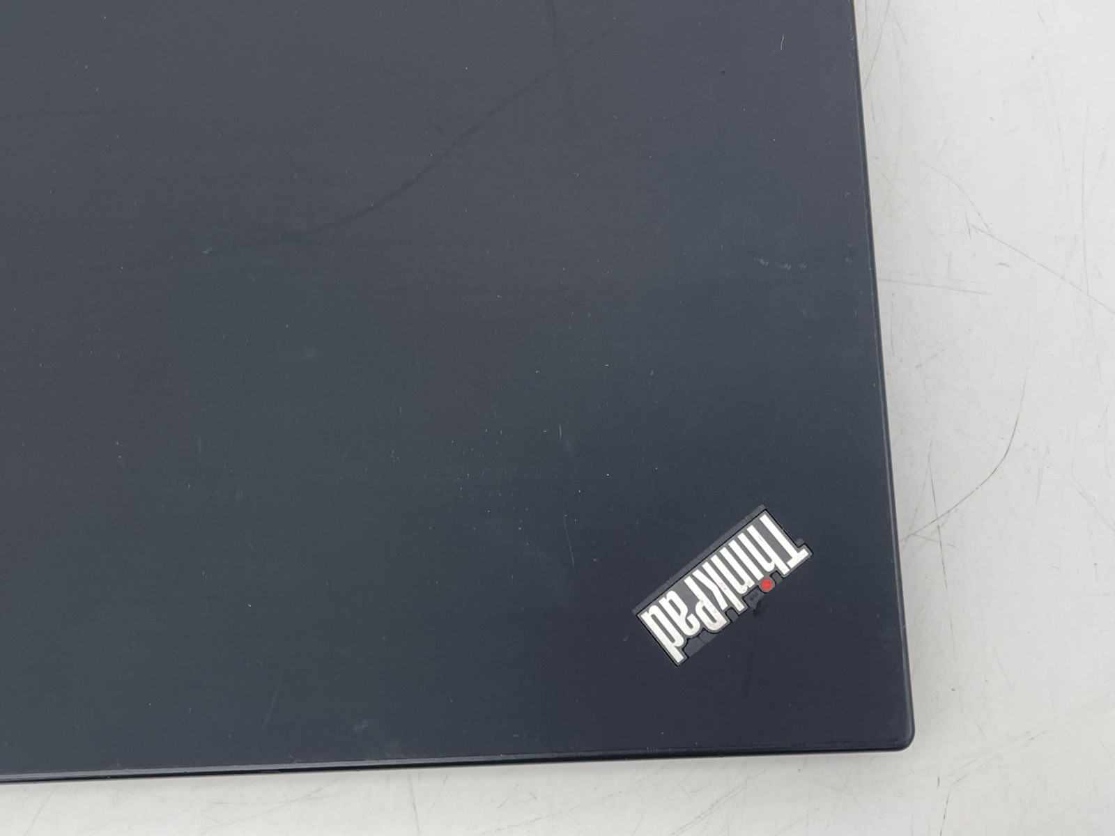 Lenovo ThinkPad T470s 14″ Laptop w/ i5-6300U 2.4GHz CPU 8GB RAM No SSD No Batt