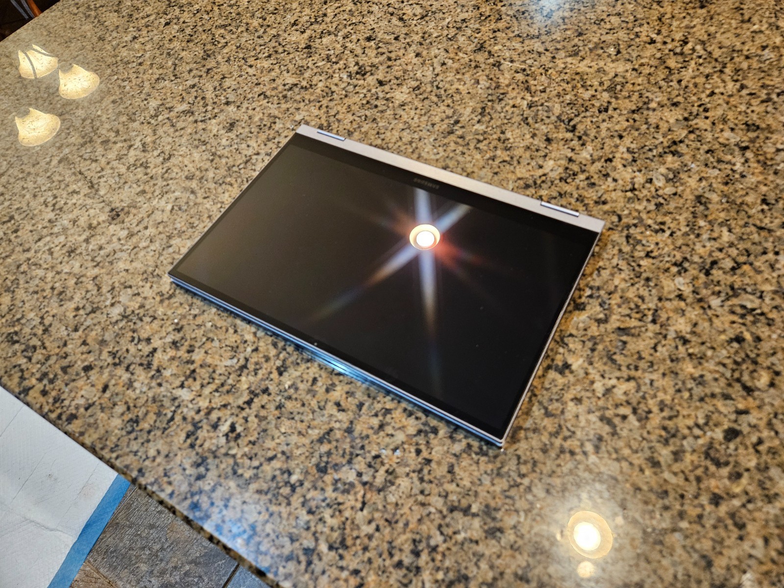 Samsung Galaxy Chromebook 2 13.3″ (128GB eMMC, Intel Core i3 10th Gen., 2.10…