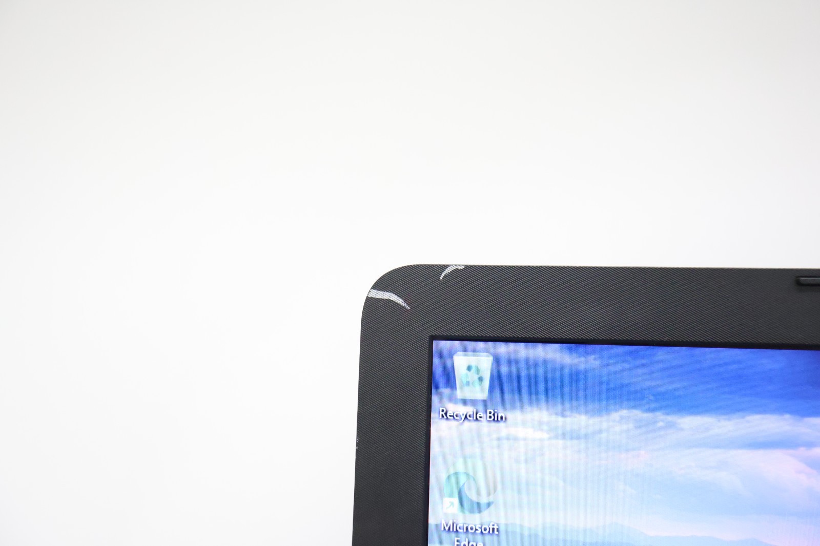 HP 15-BS158CL 15.6″ HD Intel Core i5-8250U CPU @ 1.60GHz 12GB RAM 2TB HDD Laptop