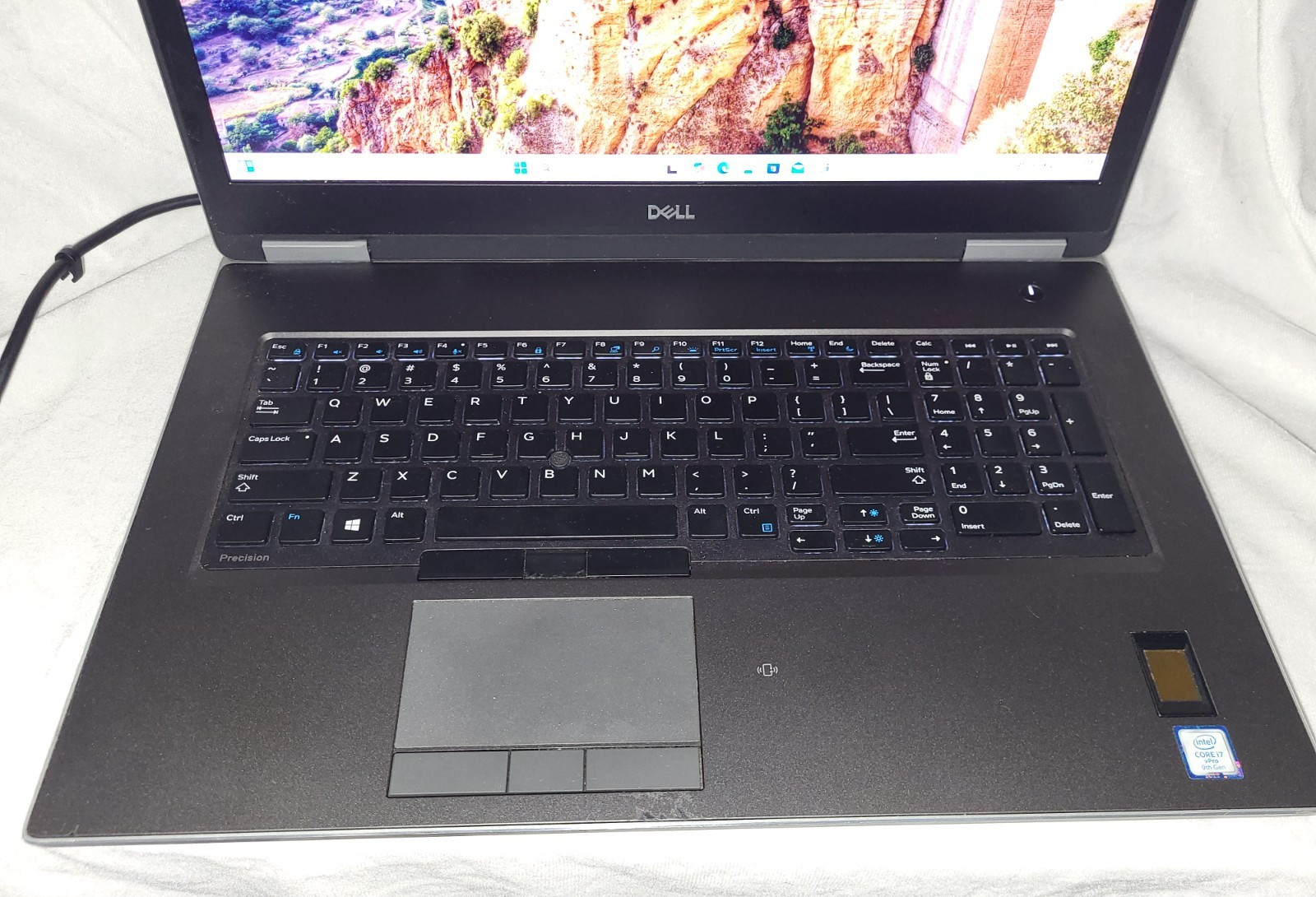 Dell Precision 7740 i7 9850H 2.60GHz 16GB 256 SSD Quadro RTX 5000 w/Win 11